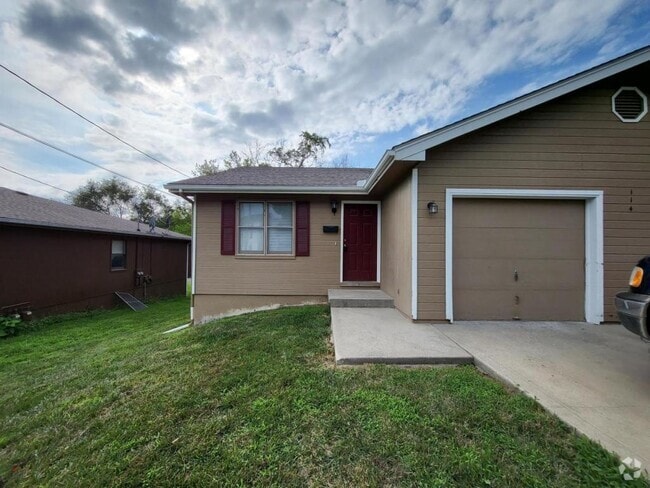 Building Photo - 114 Persimmon Dr Rental