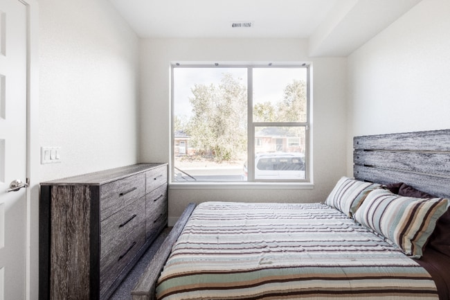 Photo - 3460 E 31st Ave