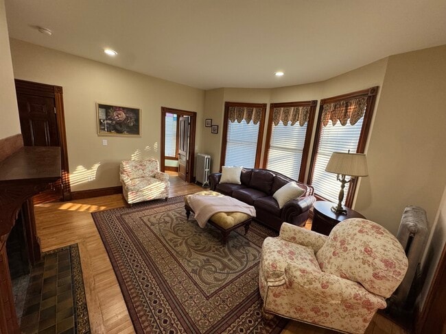 Livingroom - 90 High St Unit First Floor Apt