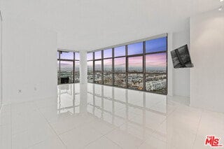 Photo - 13700 Marina Pointe Dr