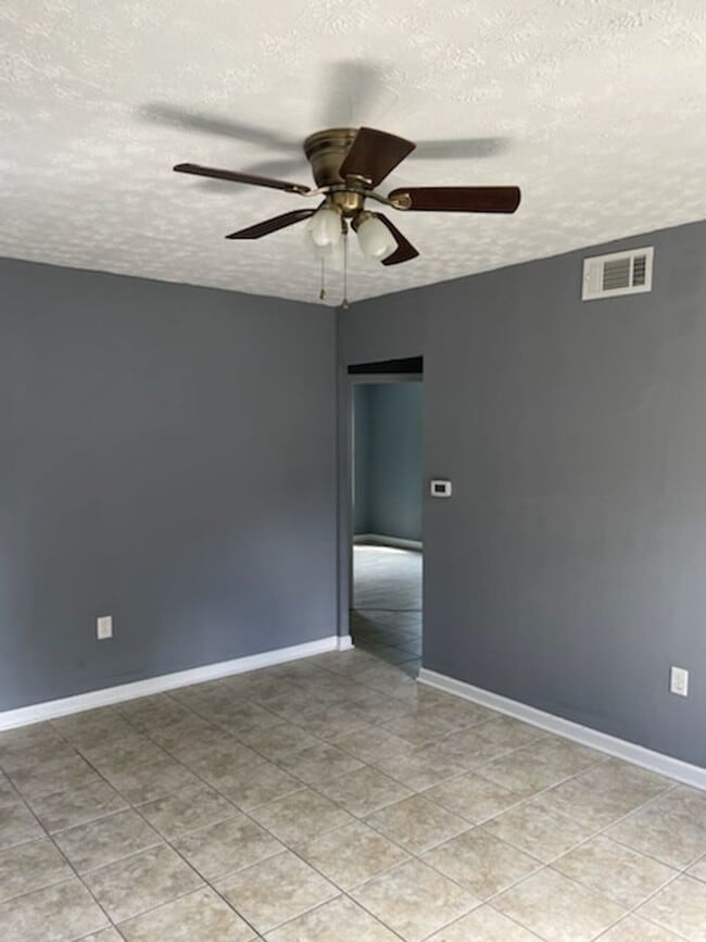 Photo - 2636 Bard Ave