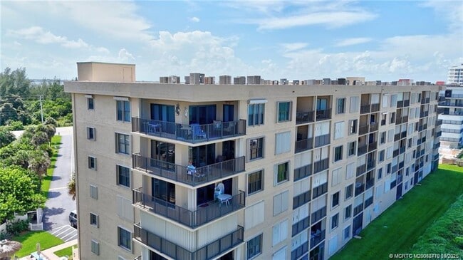Photo - 10200 S Ocean Dr Unidad 510