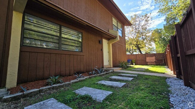 Building Photo - 7029 SW 115th Pl Rental