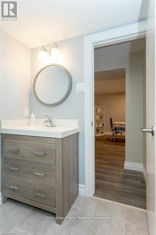 Photo - 811 Nixon Ave