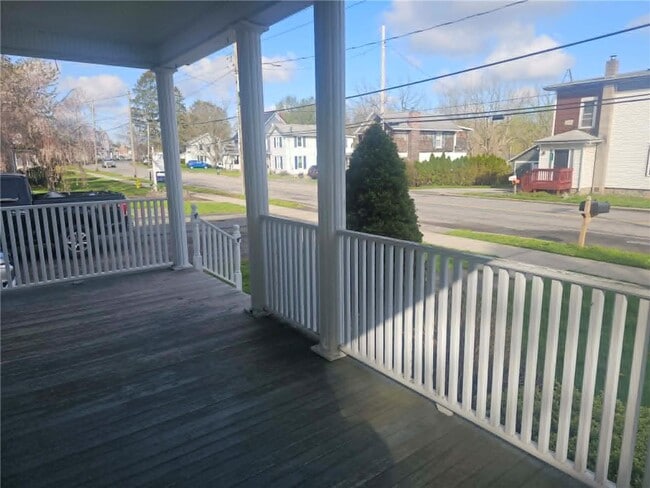 4218 Ridge Rd