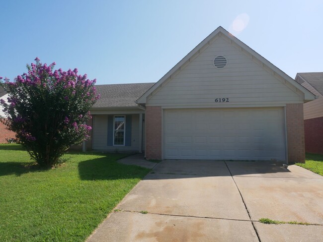 Building Photo - 6192 Magnolia Lakes Dr Rental