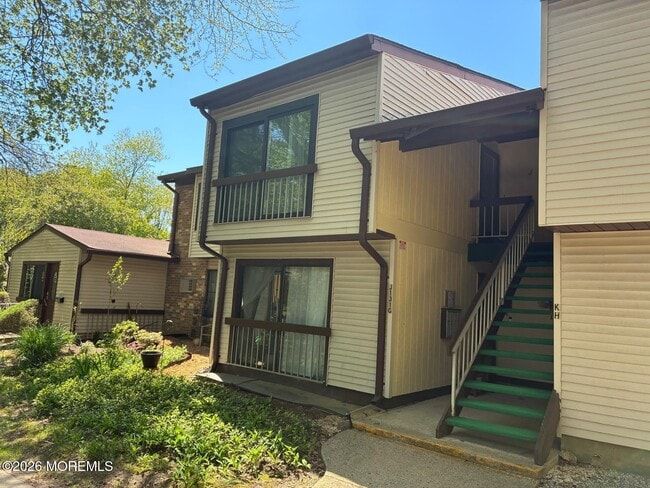 Photo - 131 Amberly Dr