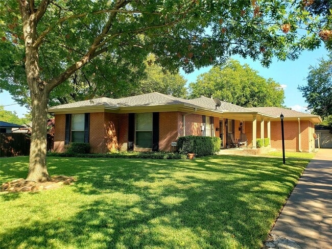 Building Photo - 6556 St Moritz Ave Rental