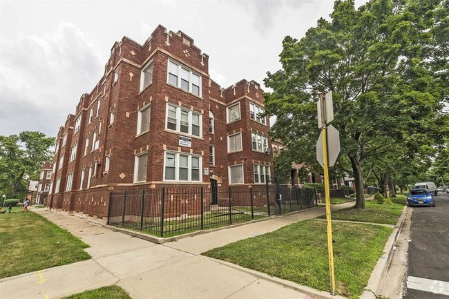 Building Photo - 6954 S Calumet Ave Rental