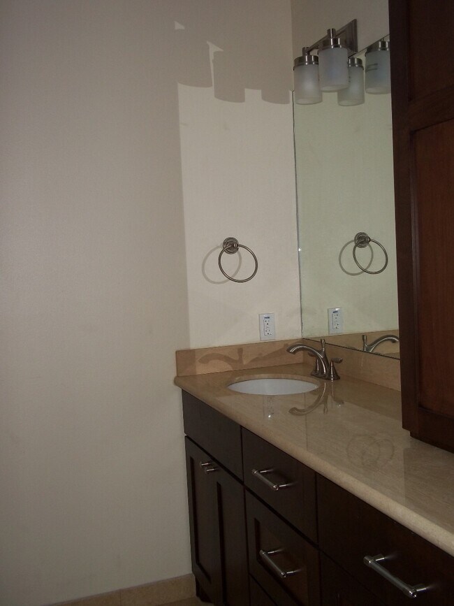 Photo - 401 Willard St