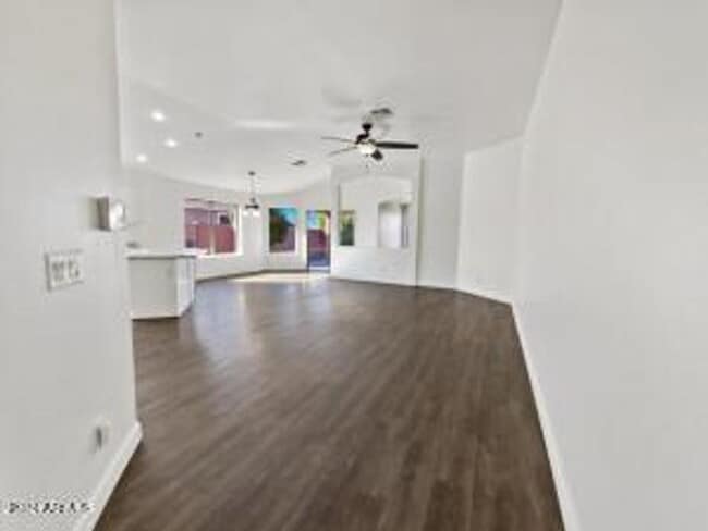 Photo - Apply Here www.realty480pm.appfolio.com/listings