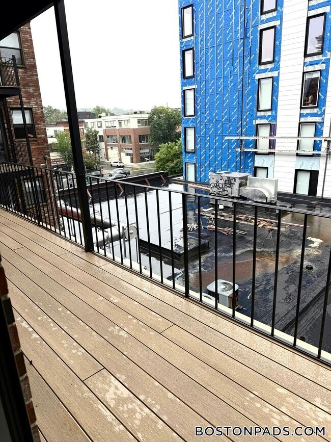 1027 Commonwealth Ave Unit 23