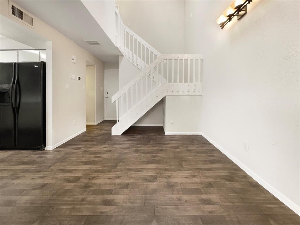 Photo - 6823 Greenway Chase St