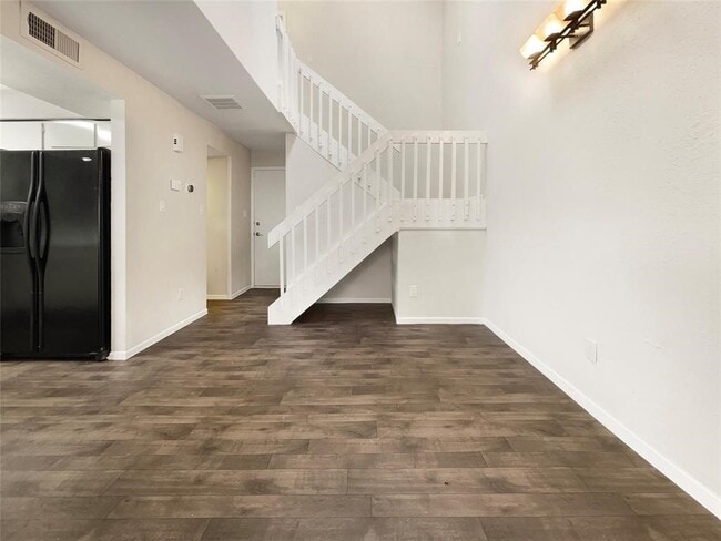 Photo - 6823 Greenway Chase St