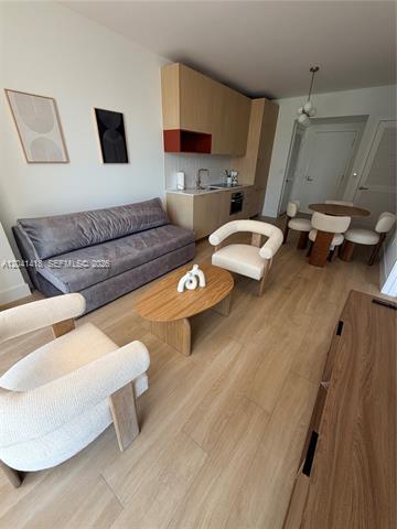 Photo - 90 NE 32nd St