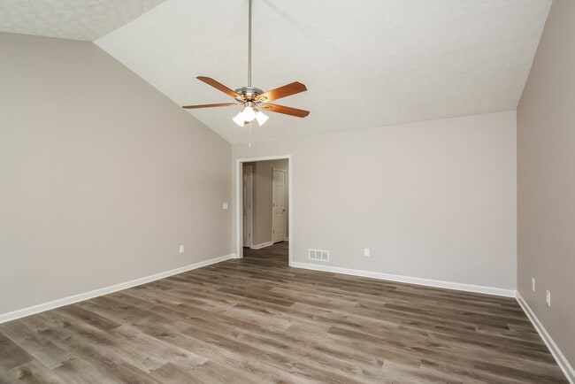 Photo - 3336 Bridle Brook Dr NE