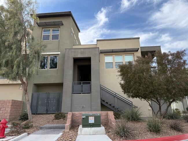 MODERN 2BD/2.5BA CORNER LOT CONDO W/ VIEWS... - MODERN 2BD/2.5BA CORNER LOT CONDO W/ VIEWS... Unidad 210