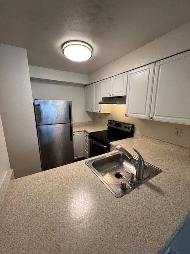 Photo - Jefferson Court