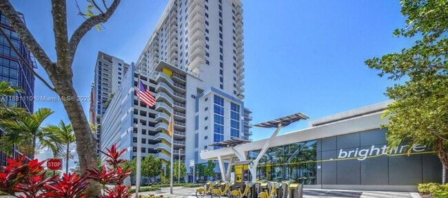 Building Photo - 591 Evernia St Unit B2 Rental