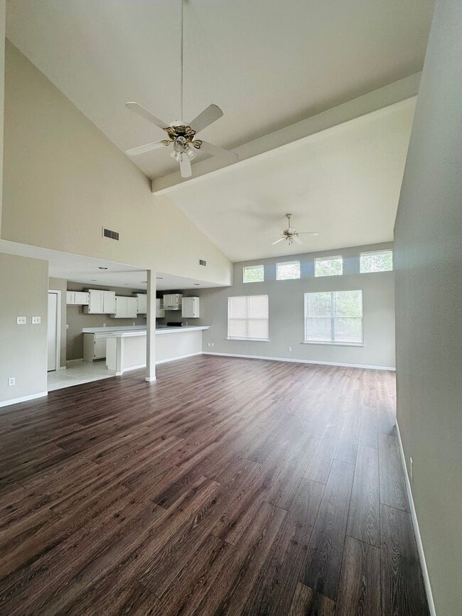 Photo - For Lease 3 Bed | 2 Bath | Open Concept | Vaulted Ceilings | 2-Car Garage| Corpus Christi