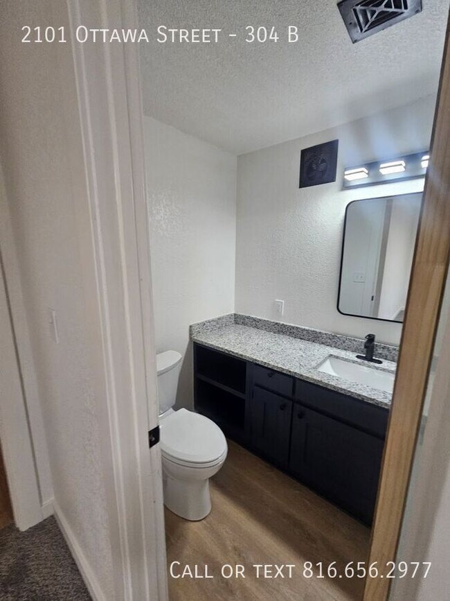 Photo - 2101 Ottawa St Unit 304 B