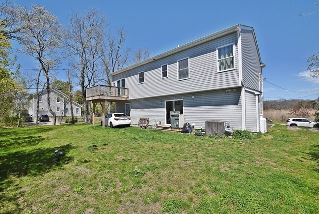 Photo - 64 Park Dr