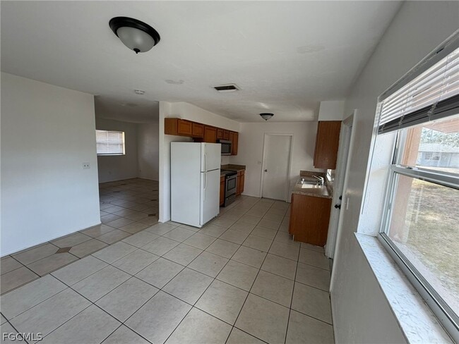 Photo - 6192 Markland Ave