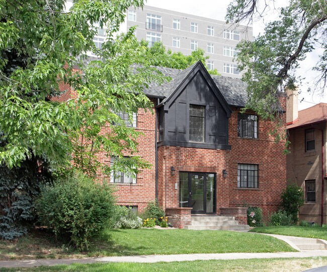 Photo - 2121 S Josephine St