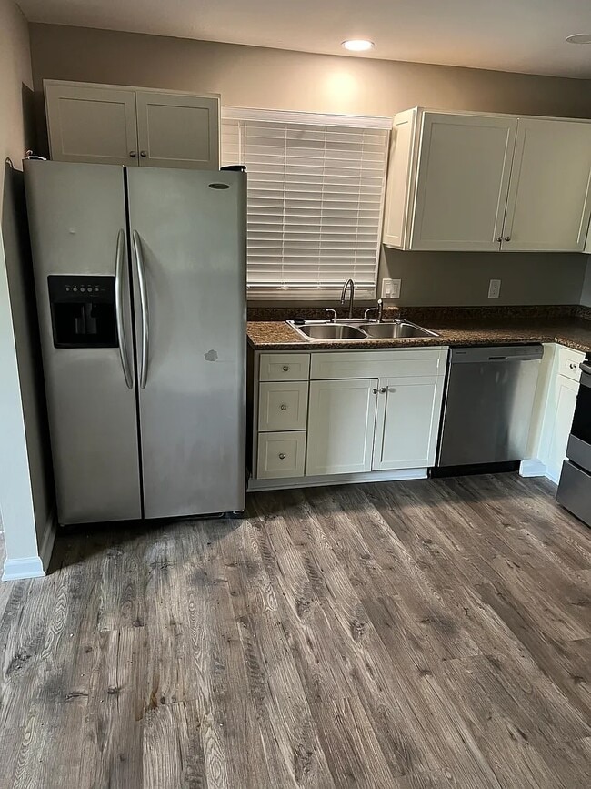 Photo - 1614 Cypress Dr