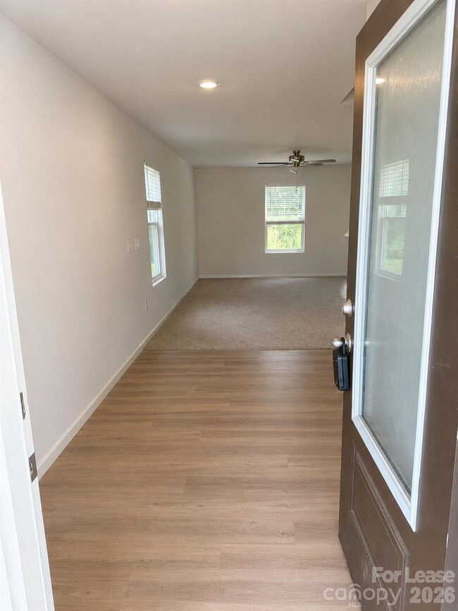 Photo - 1337 Nia Rd