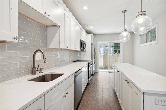 Photo - 1826 W Montgomery Ave