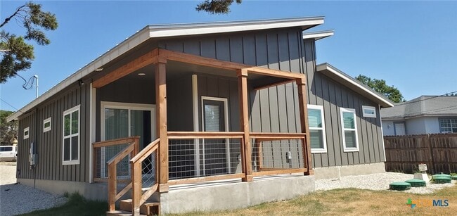 Photo - 1122 Diamondhead Dr