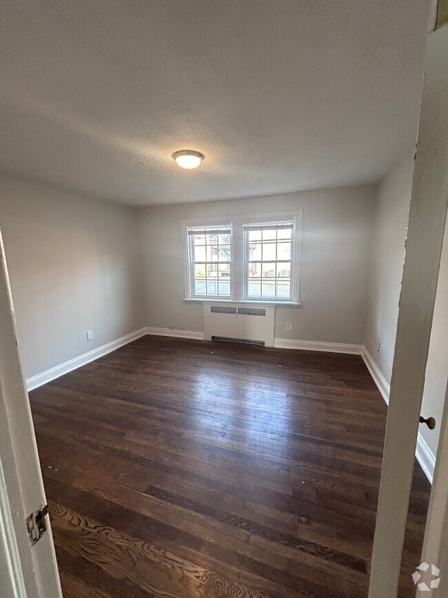 Building Photo - Coming Soon! | Freshly Updated 1 Bed, 1 Bath Unit 4905 #4 Rental