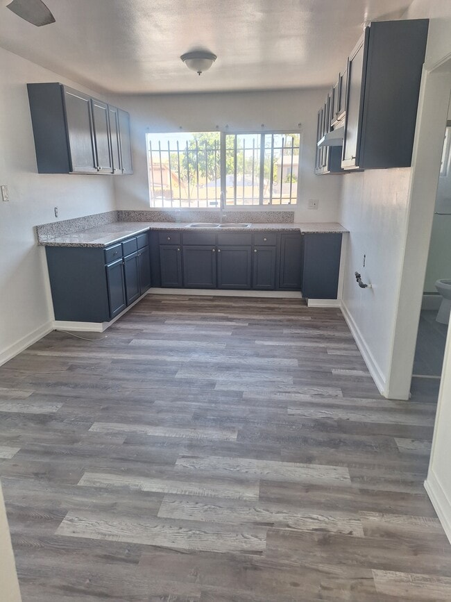 Building Photo - 531 Warren Ln Unit #4 Rental