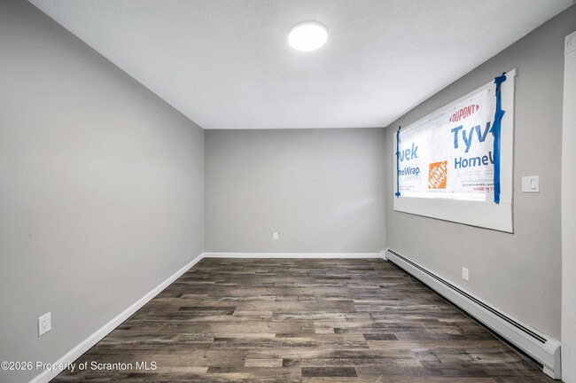 Photo - 333 Oak St