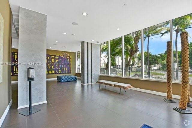 Building Photo - 2100 Park Ave Unit 404 Rental