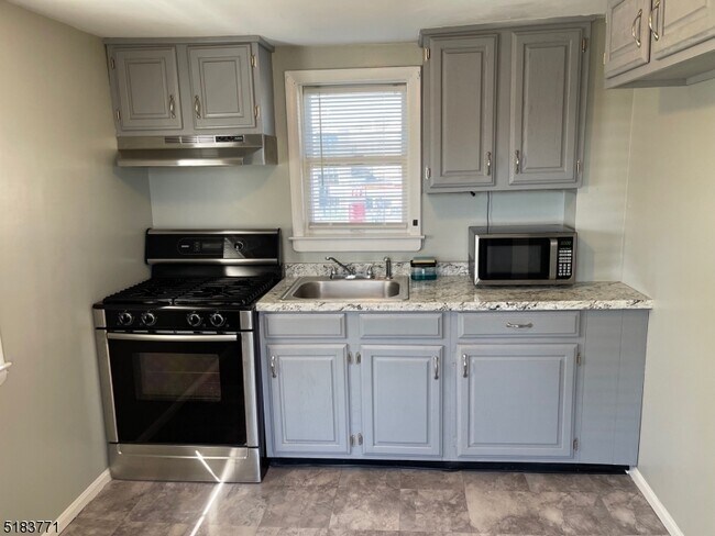 Photo - 3 Laurel Ave Unit 2