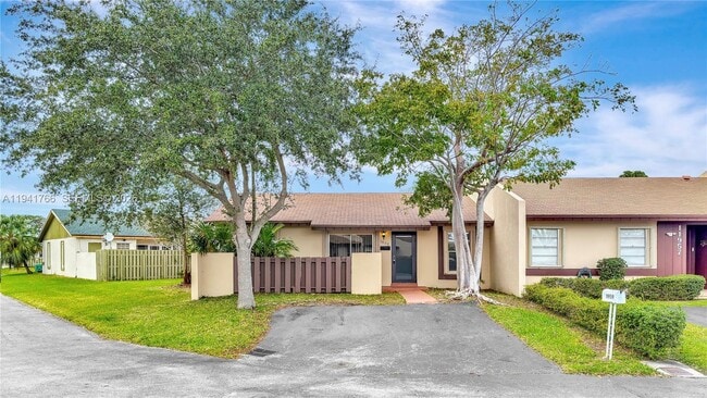 Photo - 11959 SW 110th St Cir S