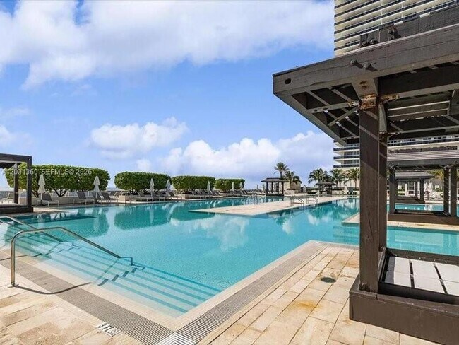 Photo - 1800 S Ocean Dr Unidad 3101