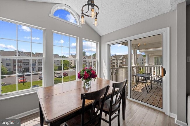 Photo - 5601 Avonshire Pl Unit M