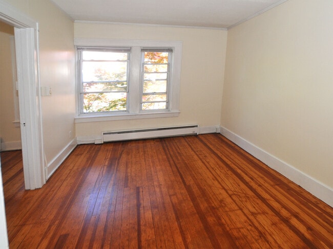 Photo - 137 Mohawk Ave
