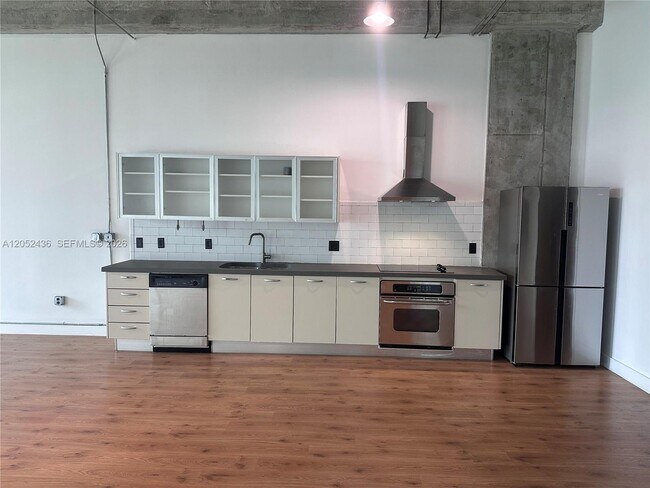 Photo - 1749 NE Miami Ct Unidad 413