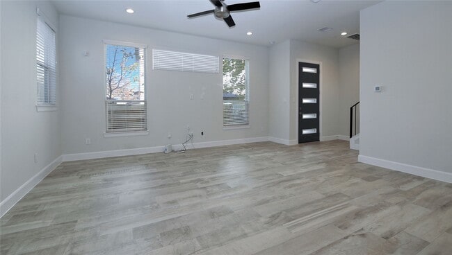 Photo - 506 W Donovan St
