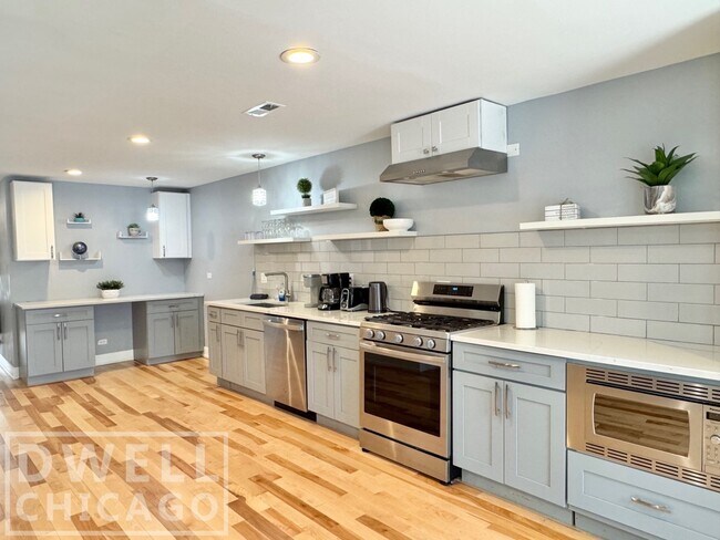 Photo - 2550 W Thomas St