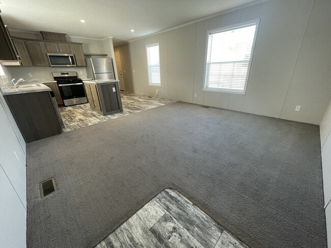 Photo - 38039 Leverette Ave