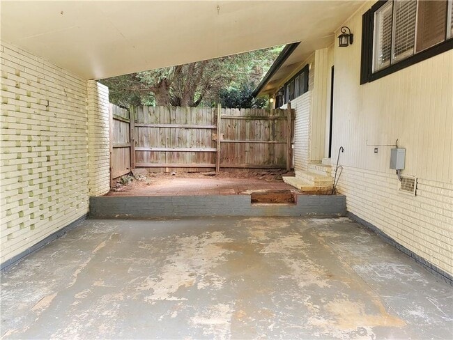 Photo - 931 Auburn Rd