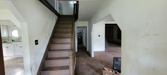 39 Vernon Ave