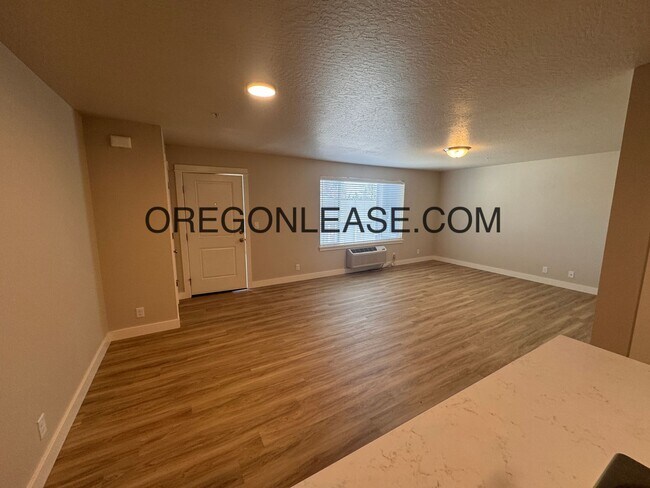 Photo - 1100 Q St Unidad 104