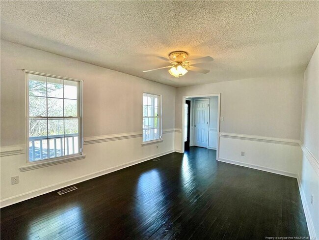 Photo - 239 Yorkshire Dr