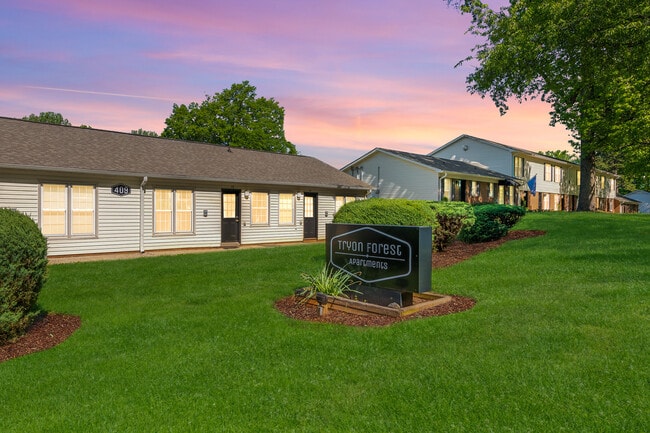 Photo - Tryon Forest Apartments